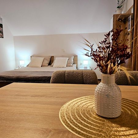 פוליאנאק Guest House Lisina מראה חיצוני תמונה